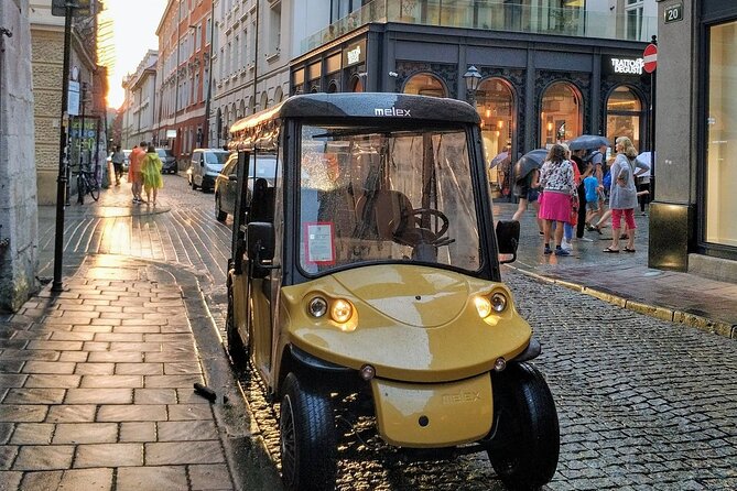 1-Hour Tour to Krakow's Old Town by Electric Golf Cart - Wawel Hill and the former center of power