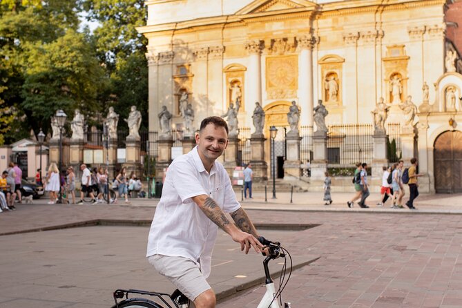 3-Hour Guided Bike Tour Highlighting Krakow - Starting at the Barbican and St. Florian’s Gate