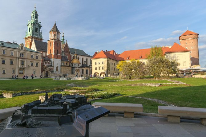 5 days in Krakow and Zakopane: transfers, tours and accomodation - Day one: Krakow in a single electric-car tour