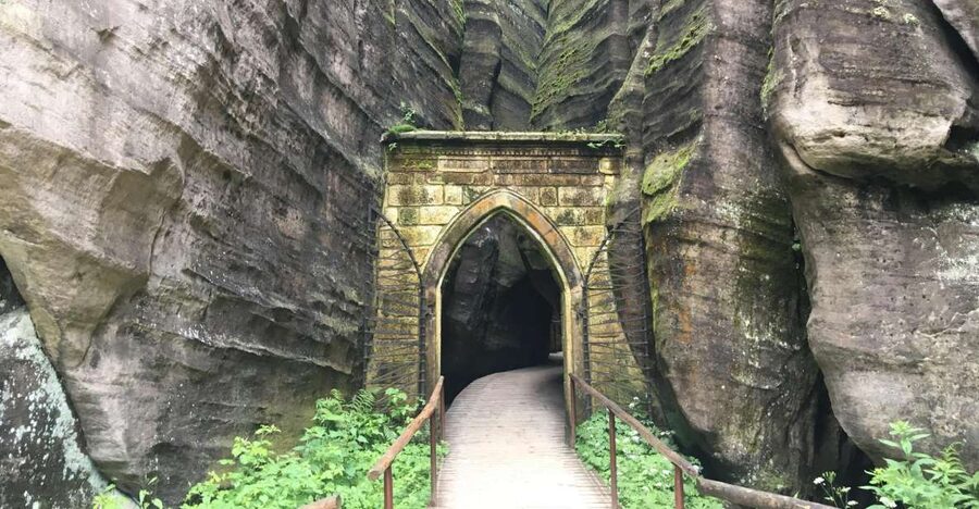 Adršpach: The Chronicles of Narnia Tour with Guide - Leaving Wrocław for the Czech border