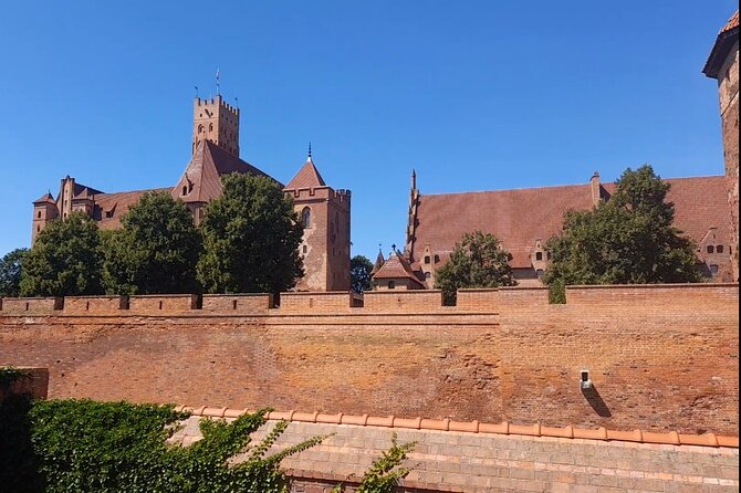 Aiport Gdansk Transfer to Malbork Castle or Stutthof - The one-hour ride to Malbork