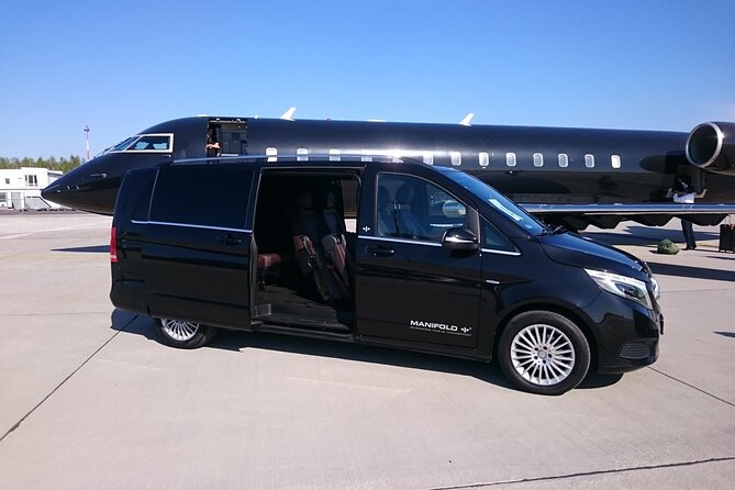 Airport to Cracow transfer by Minivan - Why a private minivan can be worth the price