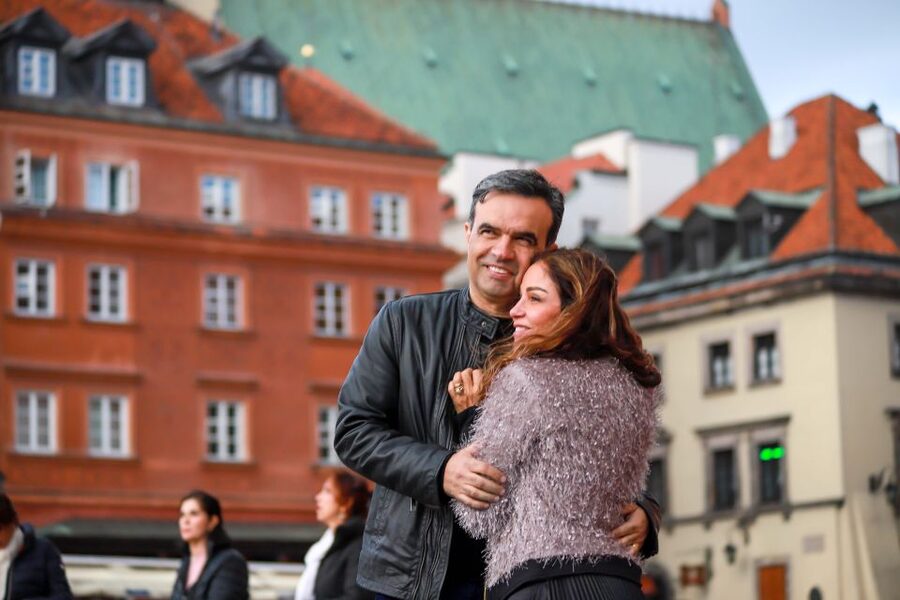 Amazing photo walk through the Old town of Warsaw - The best time to schedule your session