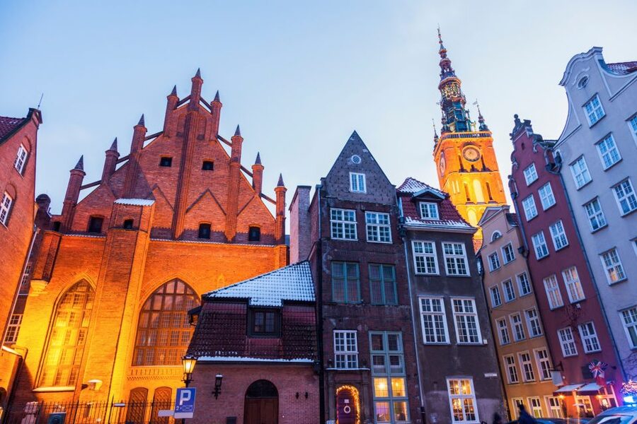 Artus Court and Gdansk Old Town Private Tour with Tickets - Legends, customs, and turbulent city stories