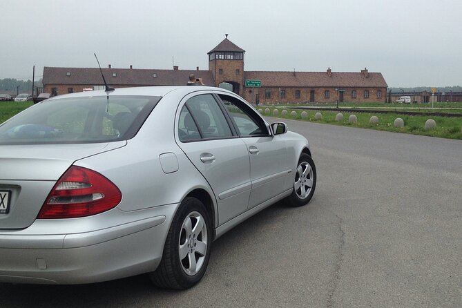 Auschwitz and Birkenau Round-Trip VIP Transport from Krakow - Why private transport helps from Krakow