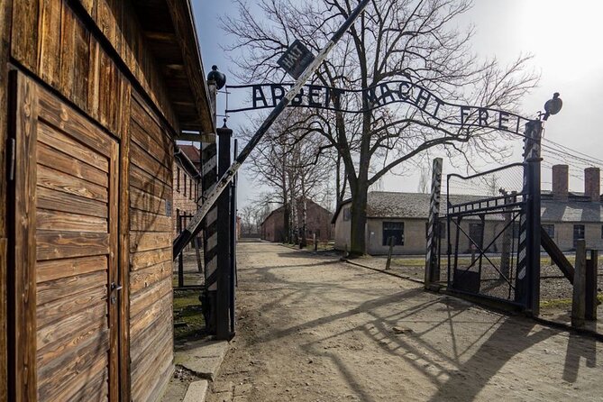 Auschwitz and Birkenau Tour - Pickup, meeting points, and the ride from Krakow