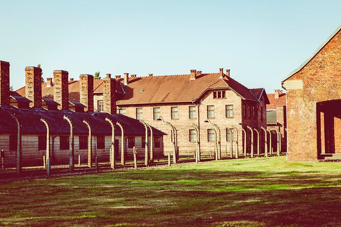 Auschwitz and Wieliczka Salt Mine One Day Tour from Krakow - Why this two-site combination makes sense