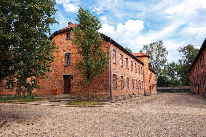 Auschwitz and Wieliczka Salt Mine One Day Tour from Krakow - The morning drive to Auschwitz