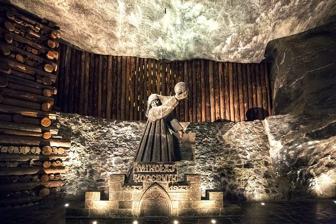 Auschwitz-Birkenau and Salt Mine Full day tour - Why combine Auschwitz and the salt mine?