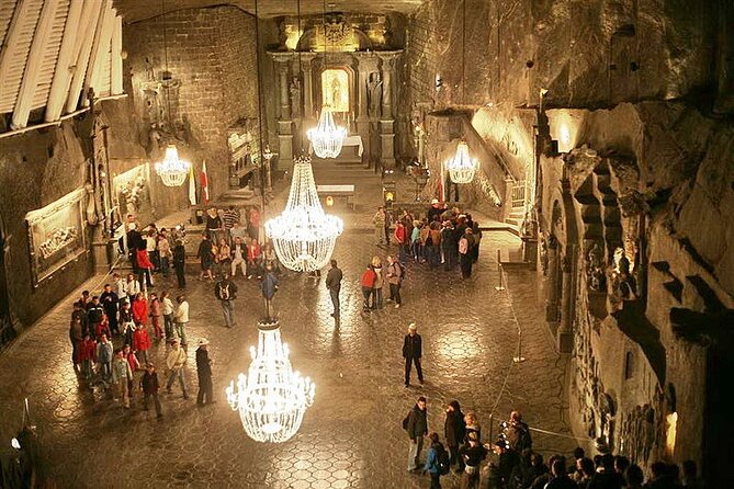 Auschwitz-Birkenau and Wieliczka Salt Mine Full Day Tour - Wieliczka Salt Mine: Art Below the Surface