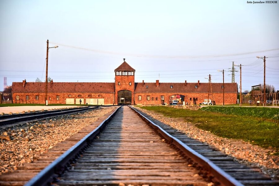 Auschwitz-Birkenau: Guided Tour and Skip-The-Line Ticket - Practical advice for a respectful visit