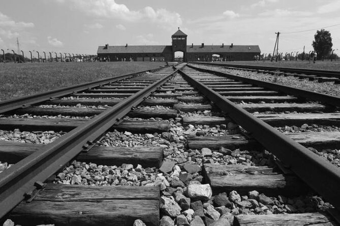 Auschwitz Birkenau Guided Tour/Skip The Line/PickUp/Guide ENG - The early pickup from Krakow