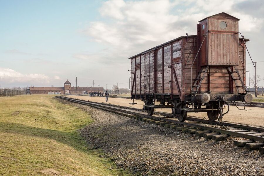 Auschwitz-Birkenau Guided Tour & Transfer from Krakow - The short transfer to Birkenau