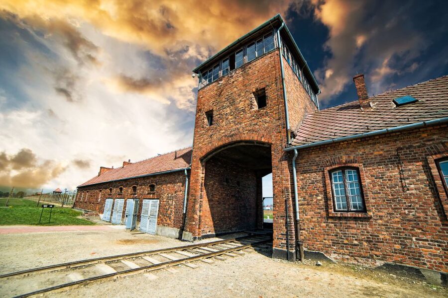 Auschwitz-Birkenau Guided Tour & Transfer from Krakow - What to bring and what to expect emotionally