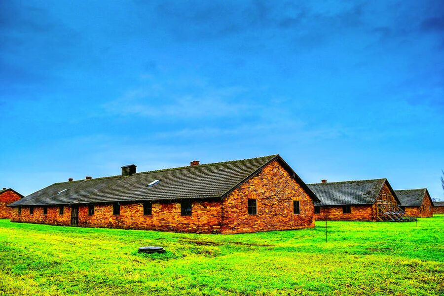 Auschwitz-Birkenau: Guided Tour with Fast Track Ticket - Timing can change, so protect the entire day