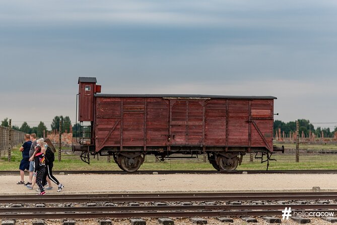 Auschwitz & Birkenau Guided Tour with Hotel Pickup from Krakow - The short break before Birkenau