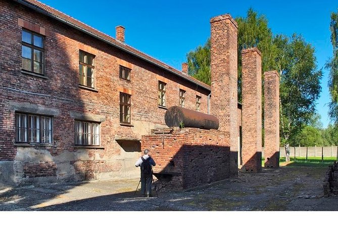 Auschwitz-Birkenau Museum and Memorial Guided Tour from Krakow - Auschwitz I: prison blocks and the Arbeit Macht Frei gate