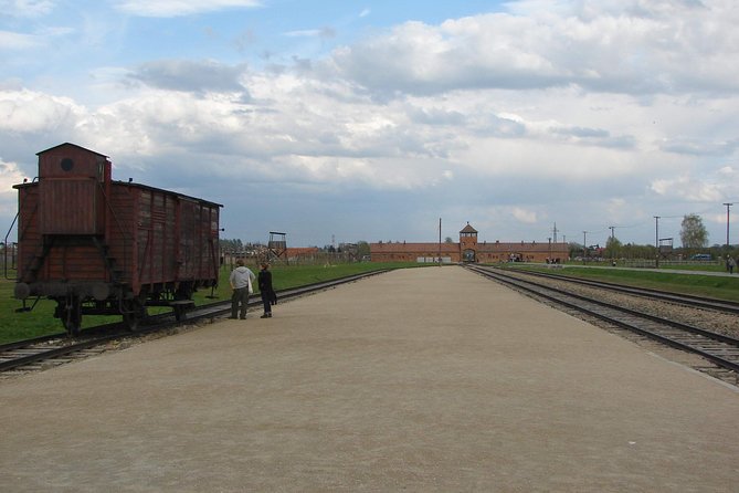 Auschwitz - Birkenau Museum and Memorial Private tour - Leaving Krakow in a private vehicle