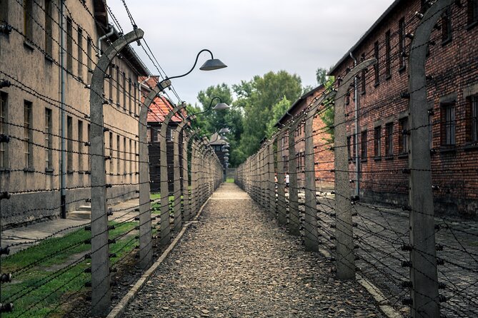 Auschwitz Birkenau Round Transfer, Private Driver from Krakow - Why a private Auschwitz transfer makes sense