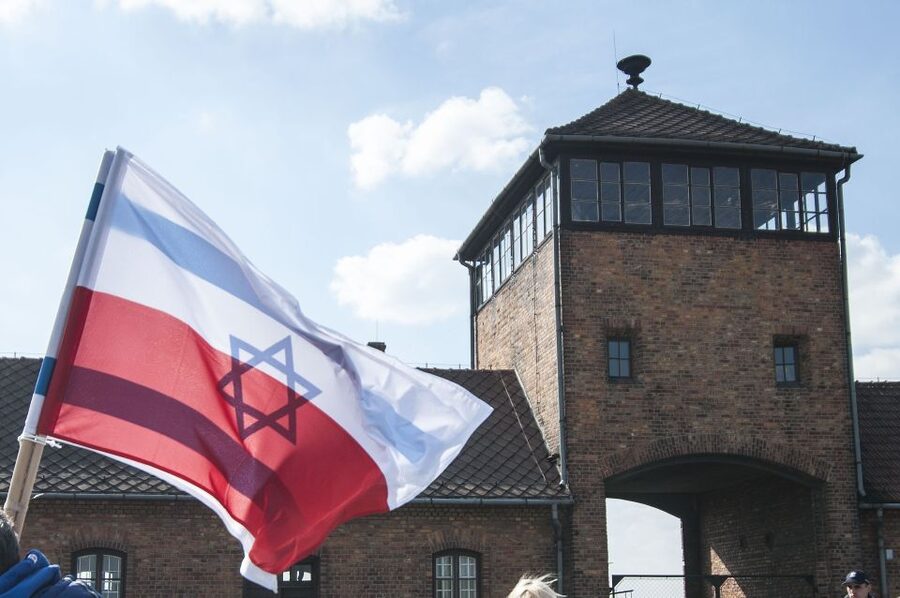 Auschwitz-Birkenau Tour from Katowice with Private Transfers - From Katowice to Oświęcim by Private Car