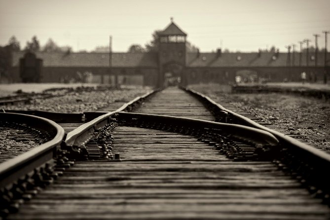 Auschwitz-Birkenau tour from Krakow with private driver - The arrival and security process
