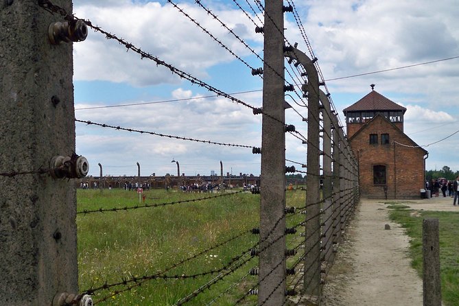 Auschwitz-Birkenau & Wieliczka in one day (Guided tour) - Birkenau, the open and difficult second camp
