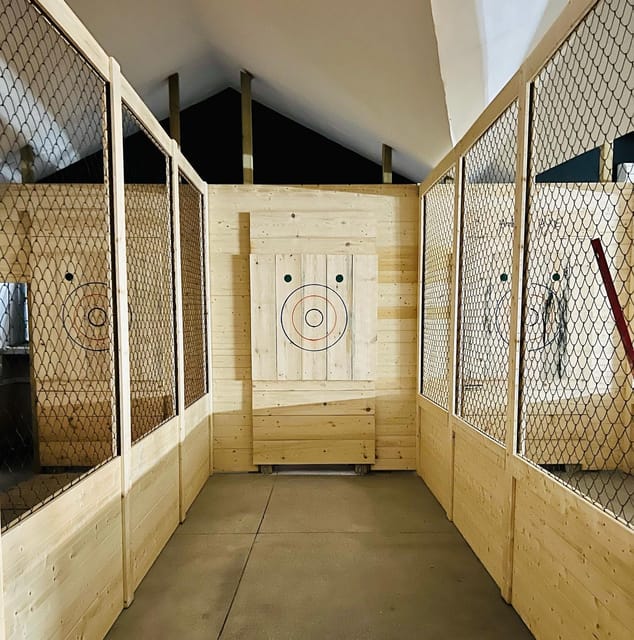 Axe Throwing Experience in Gdansk - Key points at a glance