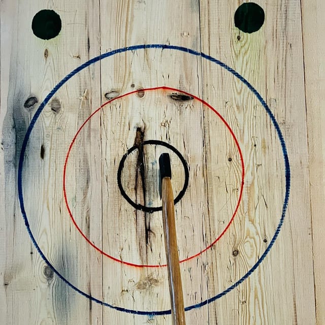 Axe Throwing Experience in Gdansk - Turning practice into friendly competition