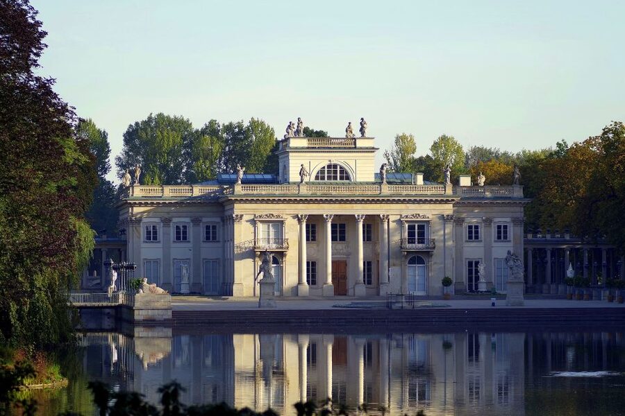 Best of Warsaw Full-Day Private Tour with Private Transport - Palace on the Island and the pace of Lazienki Park
