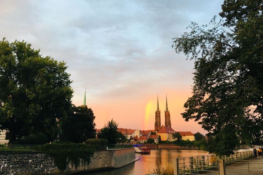 Best of Wroclaw 3-Hour History and Culture Walking Tour - Scheduling around closures and religious dates