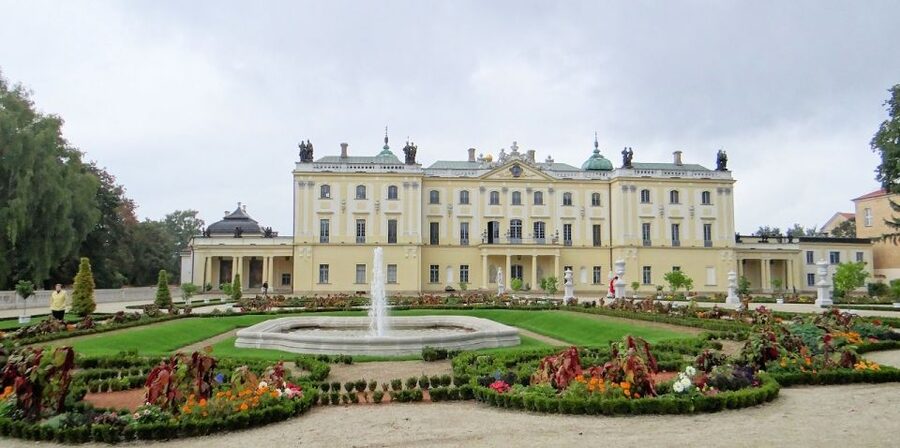 Bialystok Old Town Highlights Private Walking Tour - Getting oriented at St. Roch’s Basilica