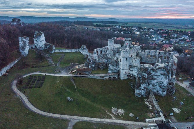 Castles Tour by The Eagles' Nests Trail, day tour from Krakow - Ogrodzieniec, the day’s most dramatic ruins