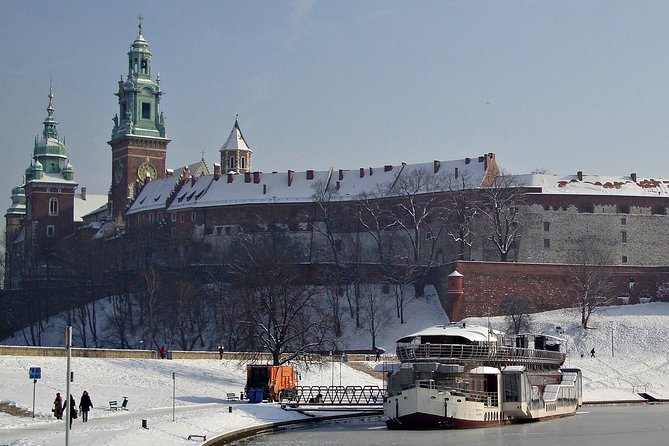 City Tour by electric car- Krakow - What the private electric car format changes