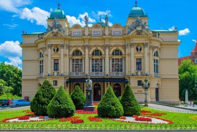 Complete Cracow Bike Tour (small group of maximum 15 people!)