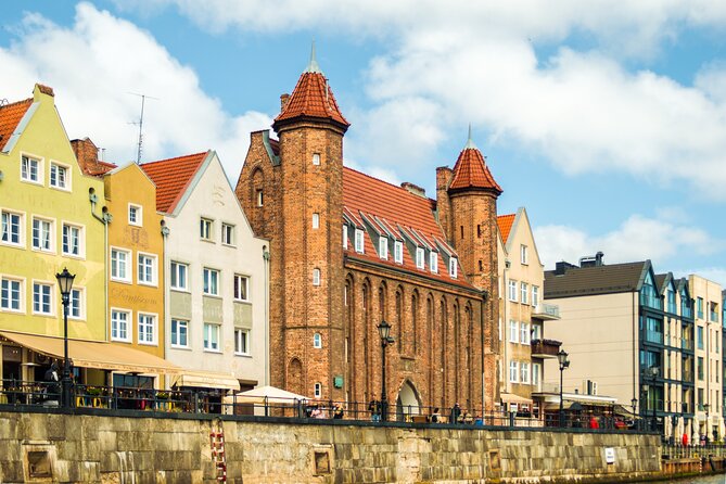 Cruises on the Motlawa River - The Crane, Gdansk’s great waterfront symbol