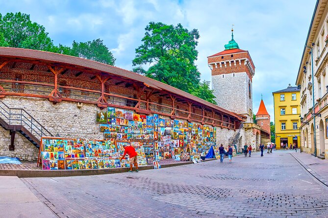 Czartoryski Palace Museum Tickets and Krakow Old Town Tour - Choosing Two Hours or Three and a Half