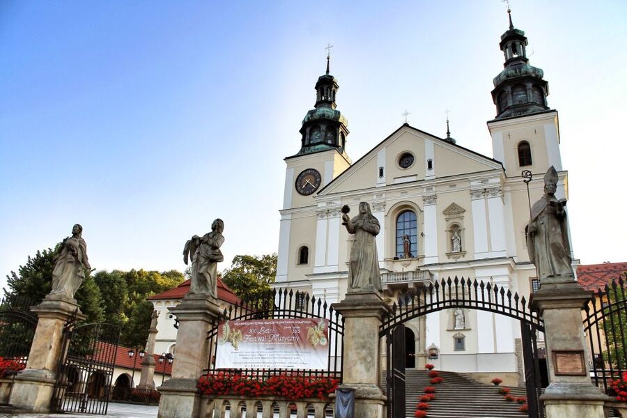 Day Tour: Traces of Pope John Paul II near Krakow - Who should book this experience?