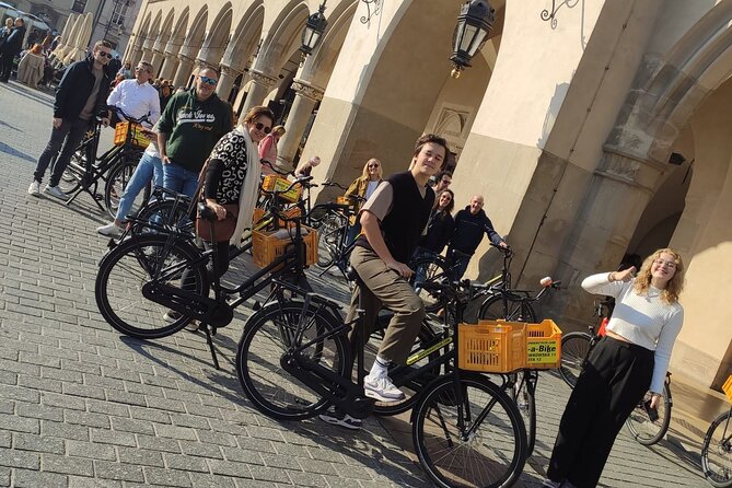Discover Kraków by Bike with a Dutch guide - Starting in Stare Miasto and finding the right bike