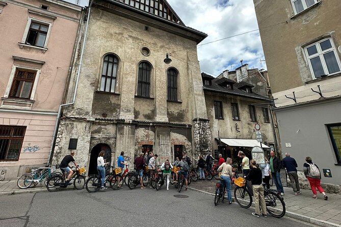 Discover Kraków by Bike with a Dutch guide - Kazimierz begins at Plac Wolnica