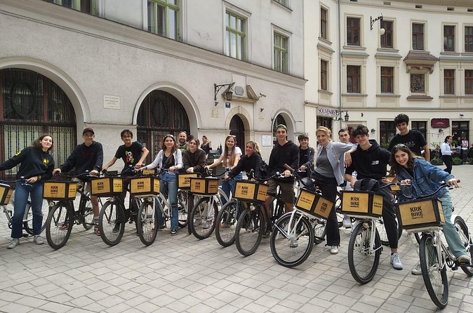 Discover the Jewish Quarter with a Bike Tour - Singer bar and the meaning behind its name