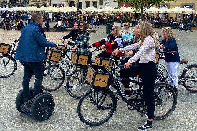 Discover the Jewish Quarter with a Bike Tour - Old Synagogue and the core of Kazimierz