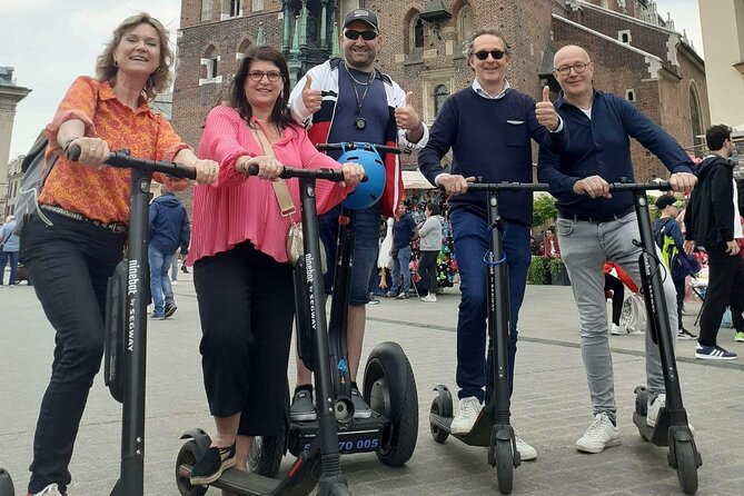 E-scooter tour of the Jewish Quarter Krakow - Tempel Synagogue and the Jewish community before the war