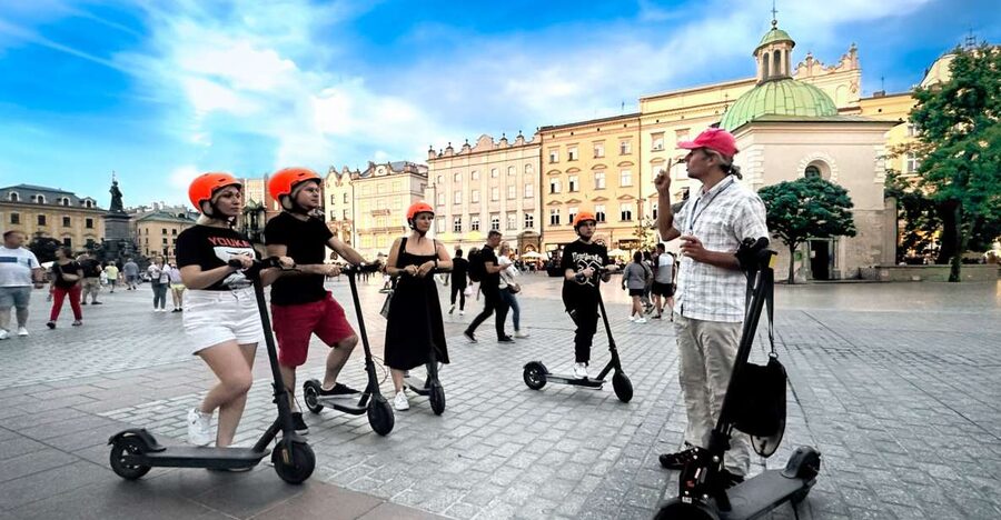 Electric Scooter Tour: Full Tour - 3-Hours of Magic! - The guide shapes the experience