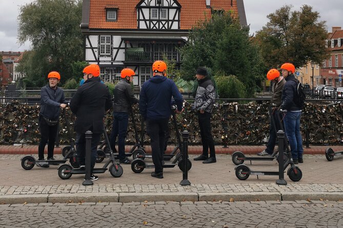 Electric Scooter Tour: Full Tour (Old Town + Jewish Quarter) - Starting at Sienna 17 Street