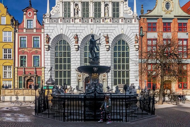 Explore Gdańsk: 6-Hour Private Guided Tour of Key Highlights - The European Solidarity Center and Poland’s modern story