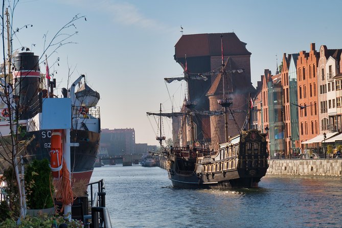 Explore Gdańsk: 6-Hour Private Guided Tour of Key Highlights - A guide-led day with room to adjust
