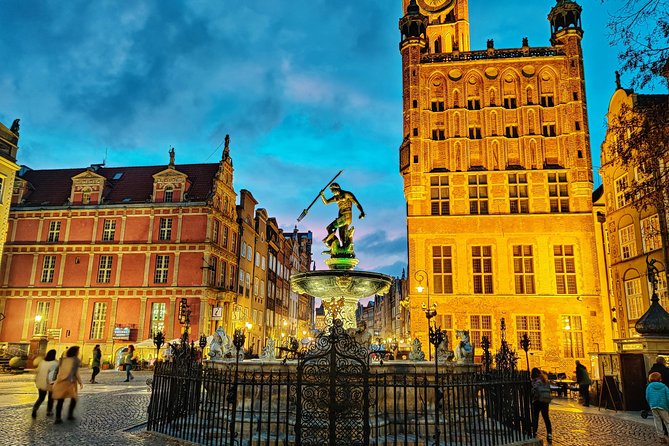 Explore Gdańsk: 6-Hour Private Guided Tour of Key Highlights - What the Old Town portion does best