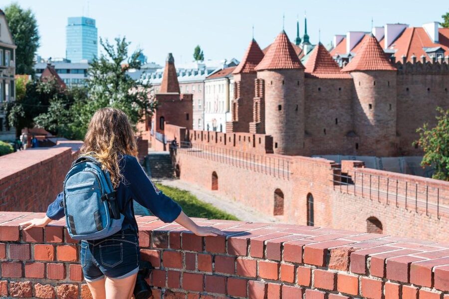 Family Tour of Warsaw Old Town with Fun Activities for Kids - Three hours of candy making at Manufaktura Cukierkow