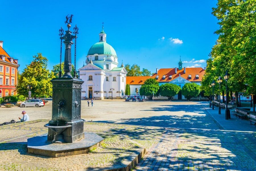 Family Tour of Warsaw Old Town with Fun Activities for Kids - Four hours at Copernicus Science Centre