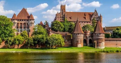 Half-Day Malbork Castle Tour with Audioguide